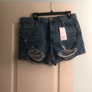 NEVER WORN Forever 21 Ultra Vintage Denim Shorts